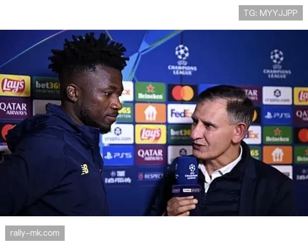 塔普索巴空中对抗制胜,助球队斩获关键胜利 塔普索巴空中对抗制胜,助球队斩获关键胜利