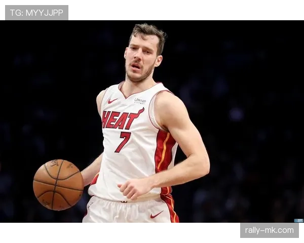 德拉季奇无球跑动制造错位，提升热火外线进攻效率